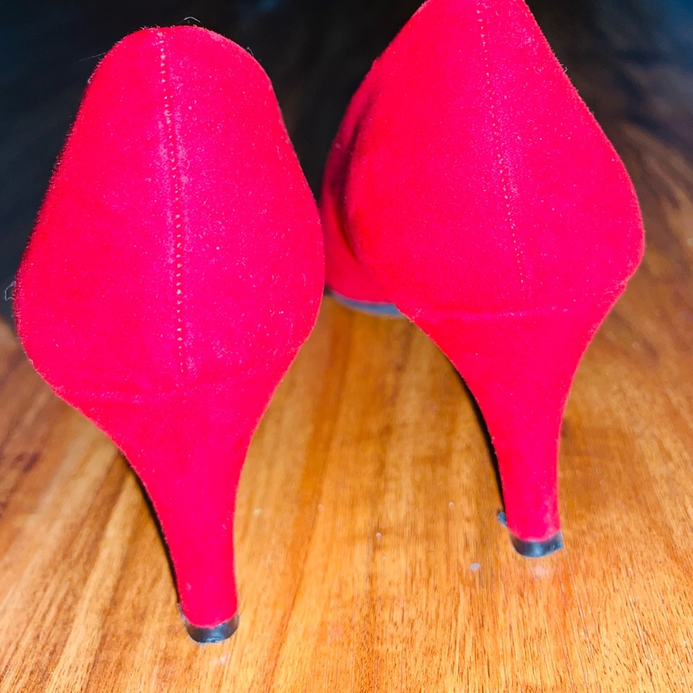 Dark red heel shoes 👠